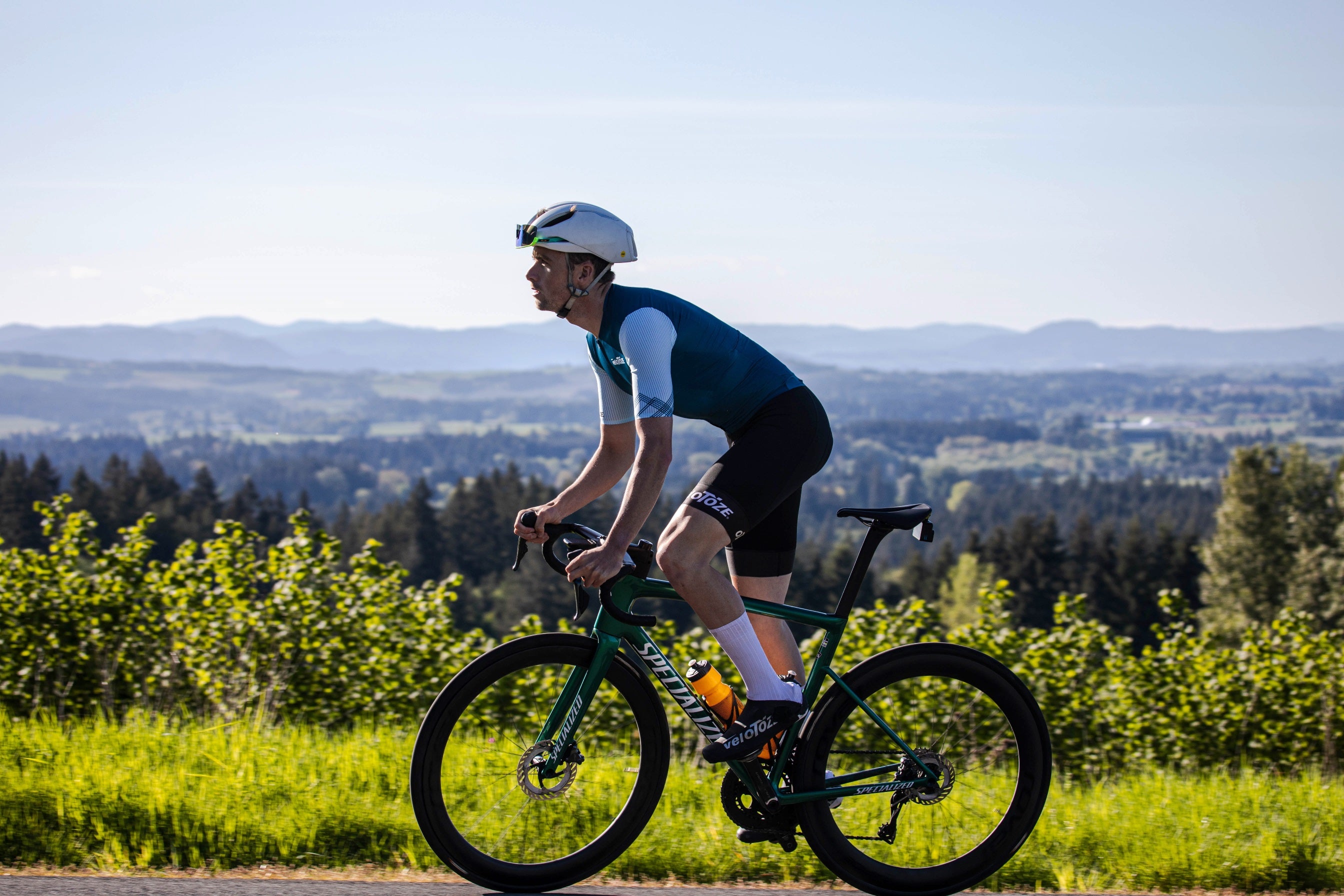 AeroLink™ Cycling Apparel