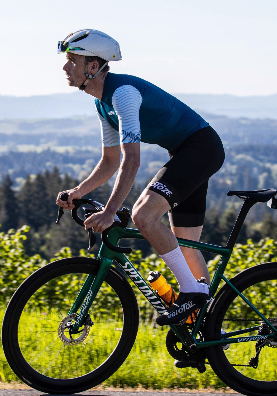 AeroLink™ Bib Shorts - Black