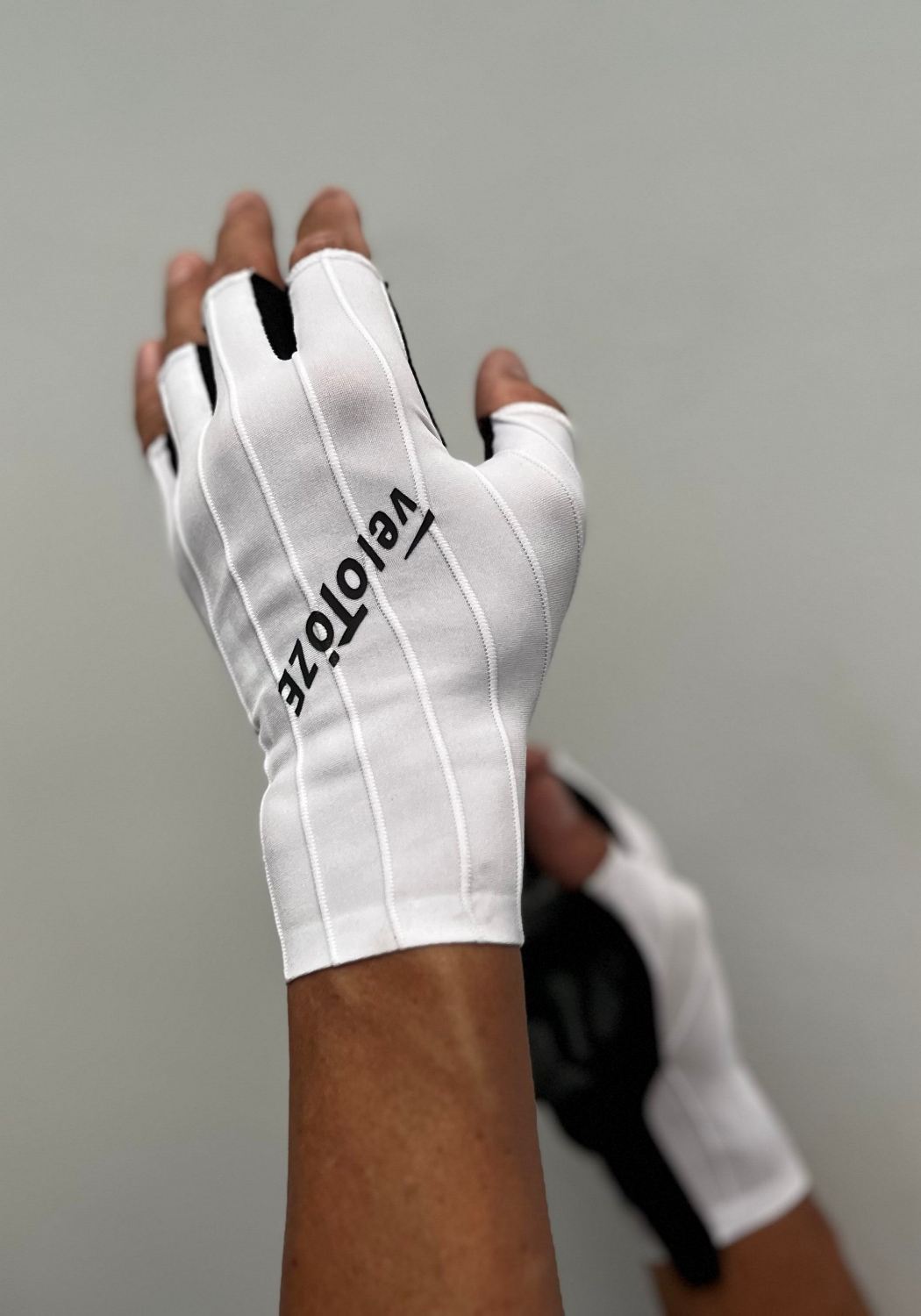 Aero Pro Gloves